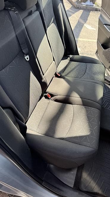 outback 2017: Toyota RAV4: 2022 г., Автомат, Бензин, Кроссовер — 10