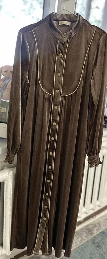 second hend: Продам два платья в отличном состоянии (размер 42/S). 👗 Коричневое — 1