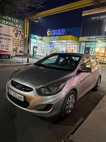 small car: Hyundai Solaris: 2014 г., 1.4 л, Механика, Бензин, Седан — 1
