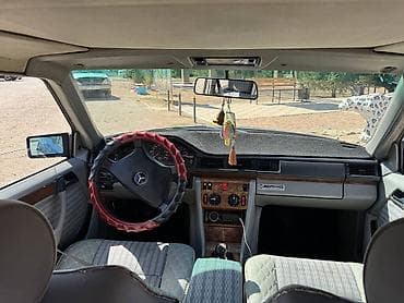 Mercedes-Benz W124: 1990 г., 2.6 л, Автомат, Бензин, Седан — 5