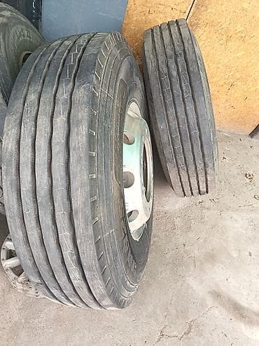 наружные накладки порогов: Грузовая шина 12 R 22, 5 две 2 шт с диском - — 2