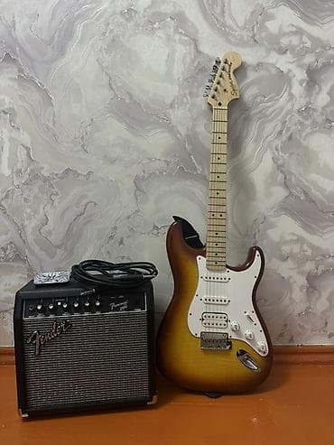 Электрогитара Squier Stratocaster + комбоусилитель Fender Frontman 20G