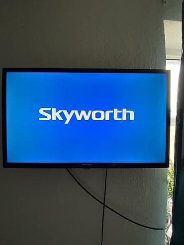 vesa: Телевизор Skyworth, плоская панель, настенное размещение. Основные — 1