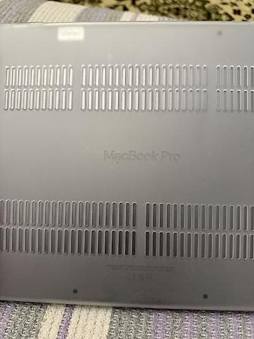 thunderbolt display: Apple MacBook (серый космос) с клавиатурой RU/EN. В отличном — 3