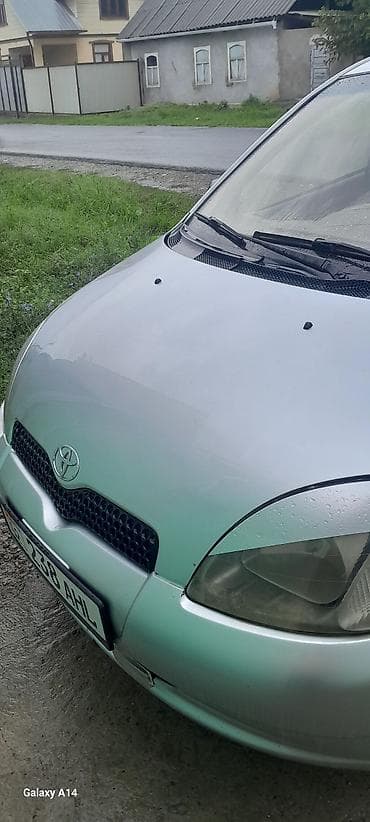 обмен ниже классом: Toyota Vitz: 1998 г., Механика, Бензин, Хэтчбэк — 2