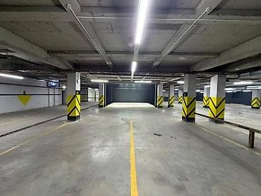 Кыймылсыз мүлк: 📍 ул. Акылбекова 🔘1050м² 🏢 Продается коммерческое помещение площадью — 5