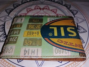 Киреге берилүүчү кийимдер: Сумка кожзам 500 сом портмоне кожа 1500 сом — 3