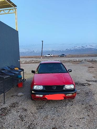 Volkswagen: Volkswagen Vento: 1994 г., 1.8 л, Ручные, Бензин, Седан — 4