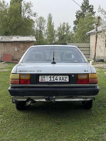 Audi: Audi 100: 1982 г., 2 л, Механика, Бензин, Седан — 4
