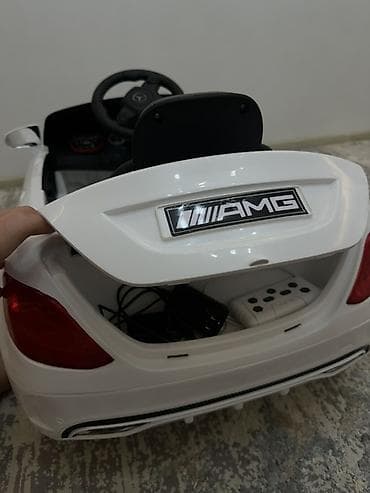 rant flex: Детский электромобиль Mercedes-Benz AMG, белый - Реалистичный кузов — 3