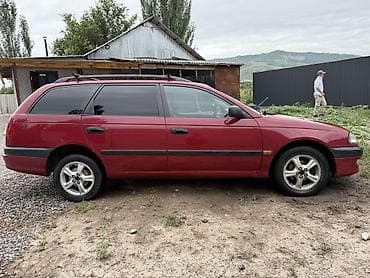 полик для машин: Toyota Avensis: 1999 г., 1.8 л, Механика, Бензин, Универсал — 4