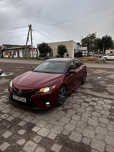 Toyota Camry: 2018 г., 2.5 л, Автомат, Бензин, Седан