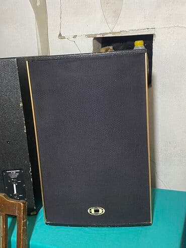 Микрофондор: Музыкальная аппаратура Продаю услугу для мероприятий. комплект — 3