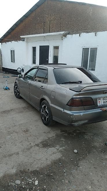 салон автомобиля: Honda Accord: 1997 г., 2 л, Автомат, Бензин, Седан — 4