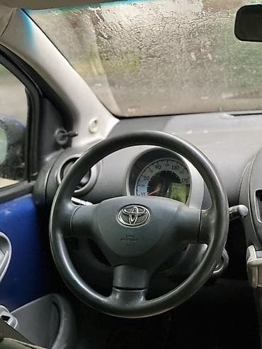 Продажа авто: Toyota Aygo: 2008 г., 1 л, Механика, Бензин, Хэтчбэк — 6