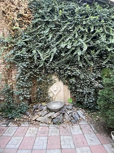 дом центр бишкек: Продаю, в центре города По Улице Бектенова — 5