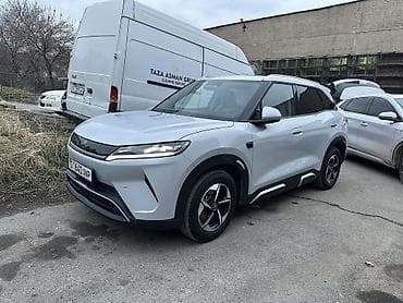 prius 30: BYD Yuan Up: 2025 г., Электромобиль, Кроссовер — 1