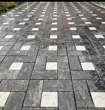 Предлагается тротуарная плитка различных форм и цветов для