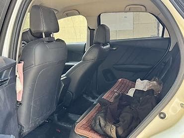 srv 2: BYD E2: 2022 г., Робот, Хэтчбэк — 9