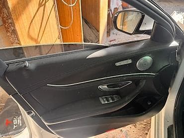 e60 m5: Mercedes-Benz E- (W213) 2017г бензин 
Продается целиком — 4