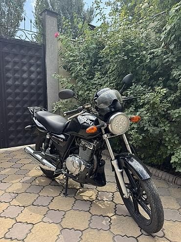 cb 400: Классический мотоцикл Suzuki, 300 куб. см, Бензин, Взрослый, Б/у — 1