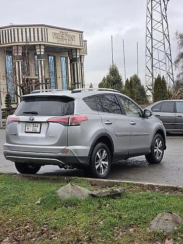продаю форанер: Toyota RAV4: 2018 г., 2.5 л, Автомат, Бензин, Кроссовер — 6