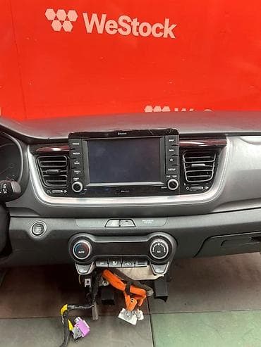 philips xenium w7555: Торпедо Kia 2018 г., Б/у, Оригинал — 2