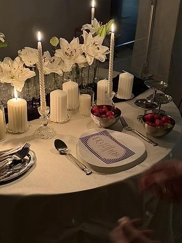 свечи в аренду: Аренда декора: - Дорожка для стола - Маленькие вазы на ваш выбор (5-6 — 1