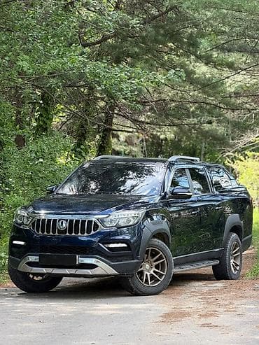 панел на нива: Ssangyong Rexton: 2020 г., Автомат, Внедорожник — 5