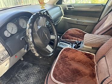 авто салон: Chrysler 300C: 2005 г., Автомат, Седан — 4