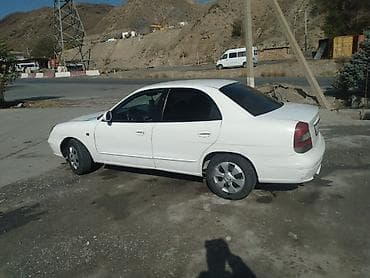 Daewoo Nubira: 2000 г., 1.5 л, Механика, Бензин, Седан at lalafo.kg Daewoo Nubira: 2000 г., 1.5 л, Механика, Бензин, Седан