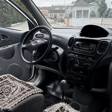 срочно продаю в связи с переездом: Toyota Yaris Verso: 2001 г., 1.5 л, Механика, Бензиновая, Универсал — 7