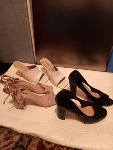 Обменяю на 2 вафли яшкино все три черный 37 размер две остальные