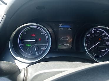 camry hibrid: Toyota Camry Hybrid, серебристый седан. Основные особенности: - — 2