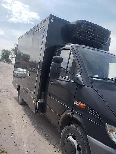 стойка вешалка для одежды: Рефрижераторный фургон Mercedes-Benz (на базе Sprinter) Основные — 6
