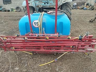 форсунка для полива: Опрыскиватель навесной для трактора. - Баки из пластика синего цвета — 1