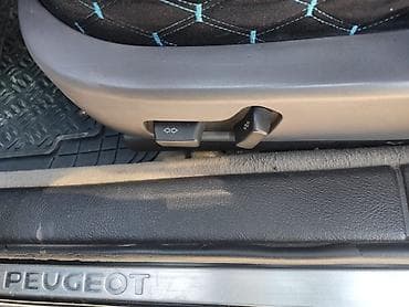 некая 1: Peugeot 607: 2001 г., 2.4 л, Автомат, Бензин, Седан — 9