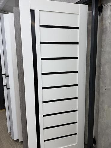 Межкомнатная дверь современного дизайна - Полотно: гладкое, белое, с