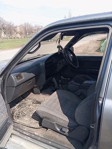 Транспорт: Внедорожник Тойота сурф машина в хорошем состоянии кроме двигателя — 3