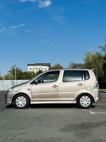 Продажа авто: Daihatsu YRV: 2004 г., 1.3 л, Автомат, Бензин, Хэтчбэк — 3