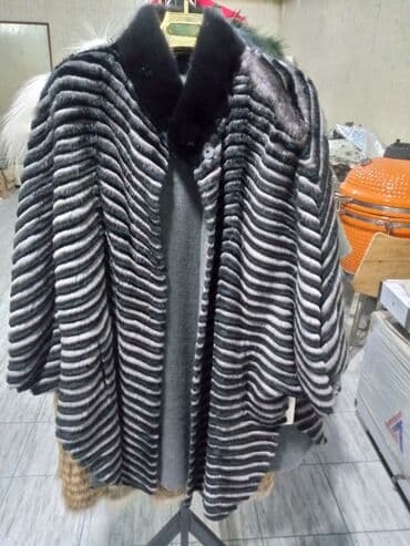 одежды для новорожденных: Женские изделия из меха с поперечной полосой - Варианты — 1