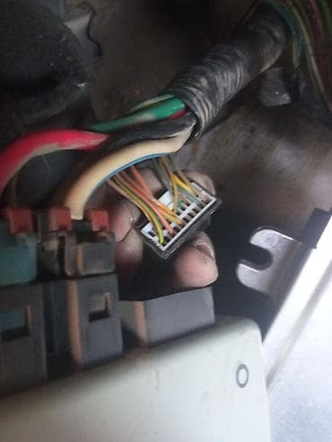 продавец рыбы: Требуется Автоэлектрик, Оплата: Еженедельно, Оклад+Процент, 3-5 лет опыта, Питание — 1