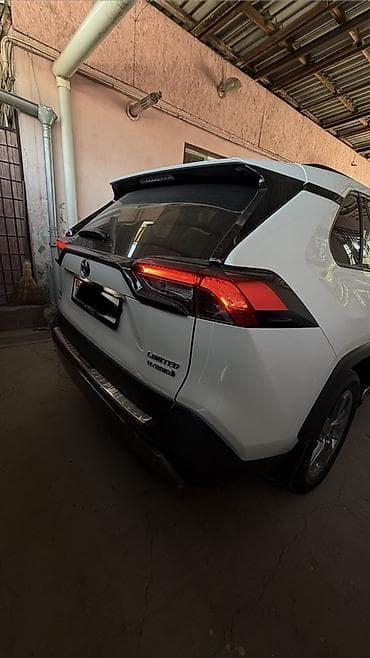 сполер: Toyota RAV4: 2021 г., 2.5 л, Автомат, Гибрид, Кроссовер — 6