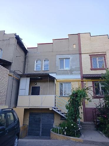 СРОЧНО!!! Продаётся частный дом с ухоженным двором и гаражом. На