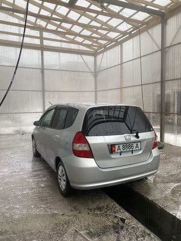 авто с китая: Honda Fit: 2002 г., 1.3 л, Вариатор, Бензин, Хэтчбэк — 4