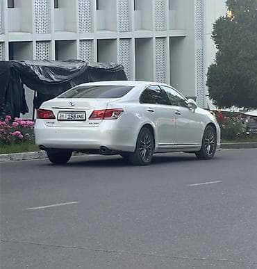 срочно продаю лексус: Lexus ES: 2010 г., 3.5 л, Автомат, Бензин, Седан — 4