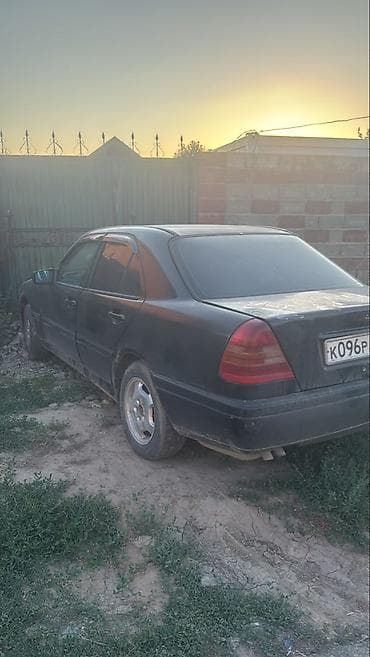 Продажа авто: Mercedes-Benz C-Class: 1995 г., 2 л, Автомат, Бензин, Седан — 4