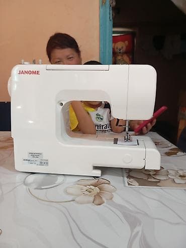 magic mous: Швейная машина Janome, Механическая — 1