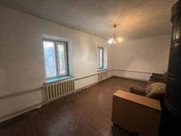 1 комнатные квартиры в бишкеке продажа: Дом, 70 м², 4 комнаты, Собственник, Старый ремонт — 4