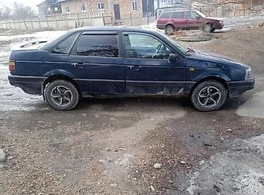 Volkswagen: Volkswagen Passat: 1987 г., 1.8 л, Механика, Бензин, Седан — 4